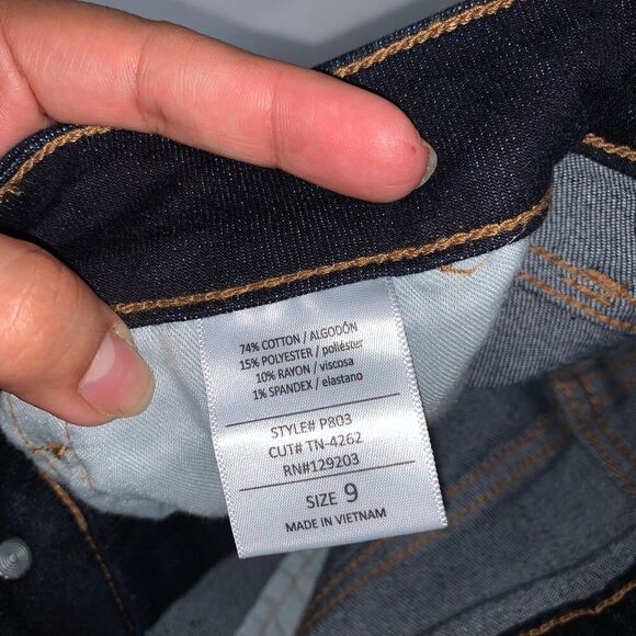 Women's FASHION NOVA skinny high rise jeans, size 9 distressed stretch stye - Picture 4 of 7